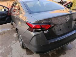 نيسان فيرسا